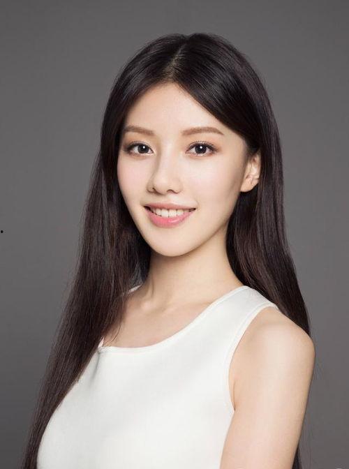 程砚秋女演员图片短发